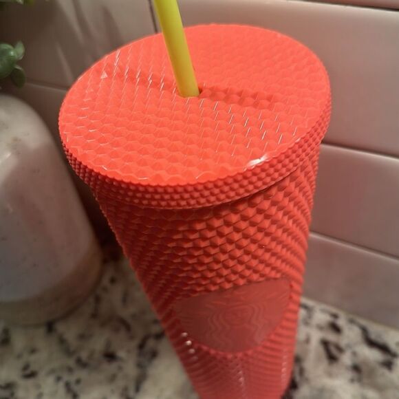 Starbucks Summer 2022 Diamond Patterned Venti Grapefruit Tumbler NWT - Picture 3 of 3